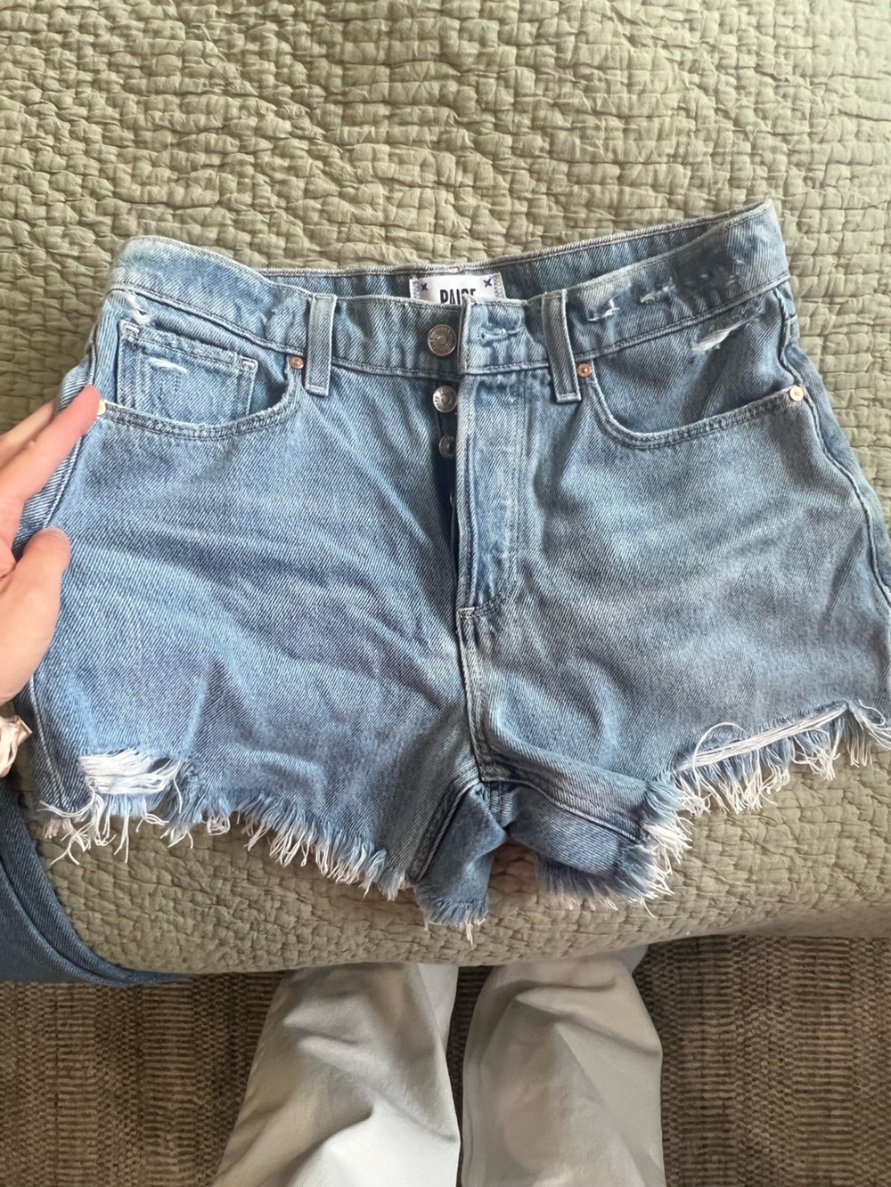 PAIGE Noella Cut Off Short - Voila Distressed size 25